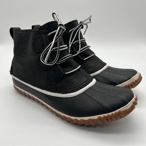 Sorel Out N About Women’s Ankle Boots Duck Boot Rubber Waterproof Size 8 Black
